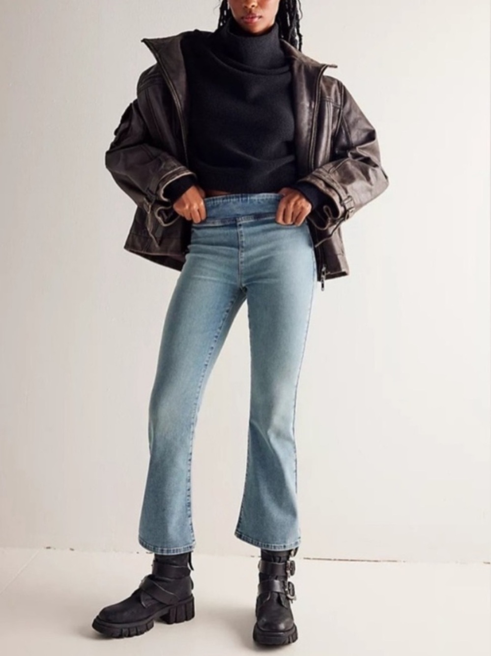👖NWT We The Free In My Feelings Cropped Slim Flare Jeans XS🦋